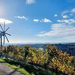 Naturjuwel Inmitten Der Weinberge