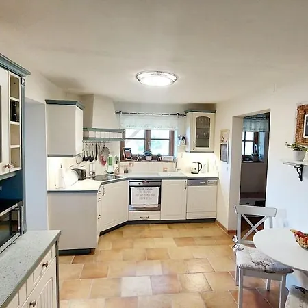 Naturjuwel Inmitten Der Weinberge *