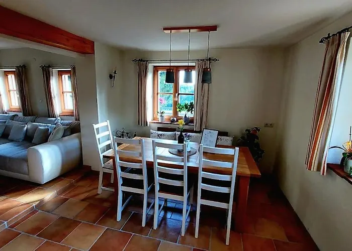 Naturjuwel Inmitten Der Weinberge *